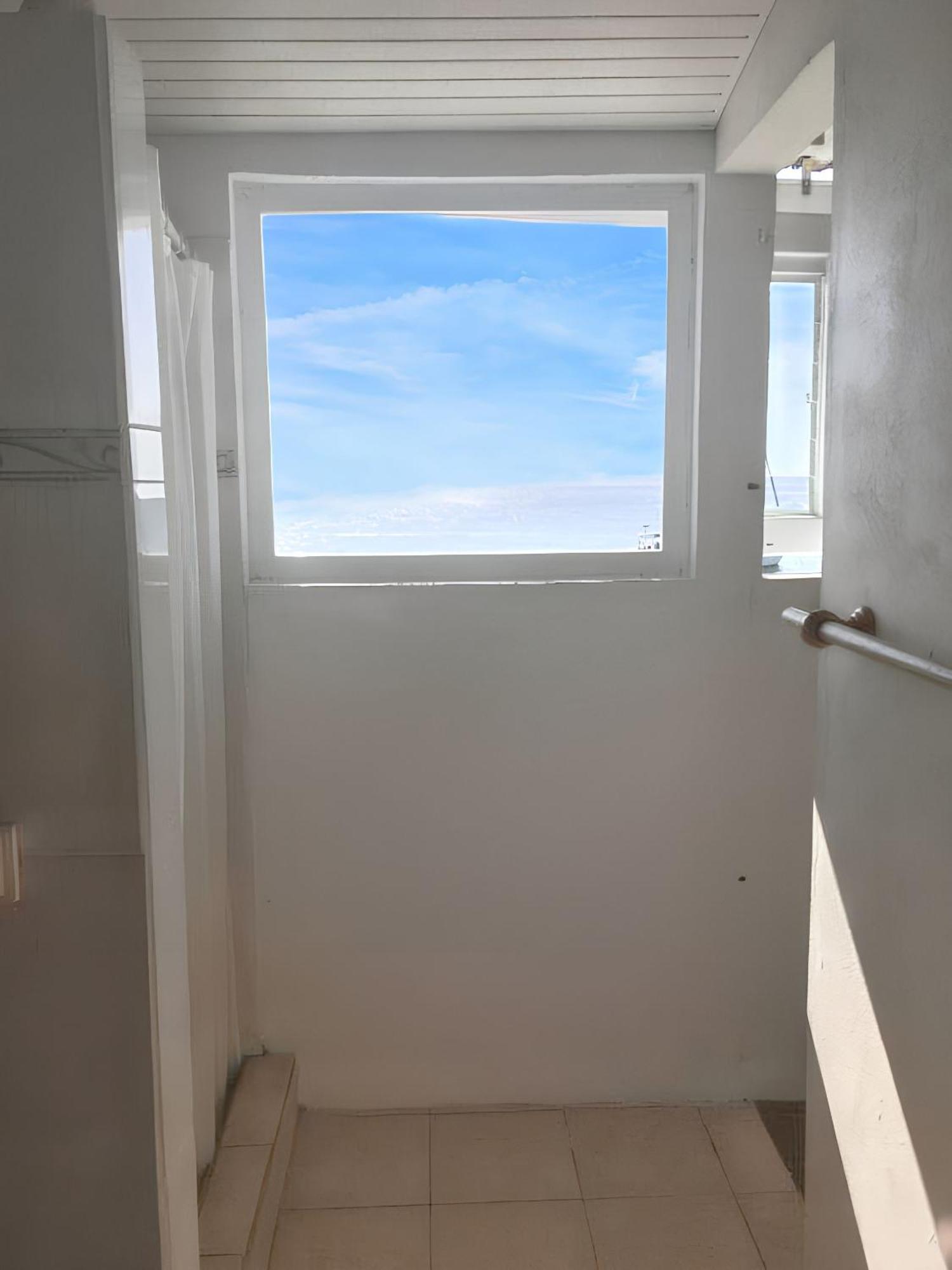Maison de 2 chambres a Saint Pierre a 5 m de la plage avec vue sur la mer terrasse amenagee et wifi Extérieur photo