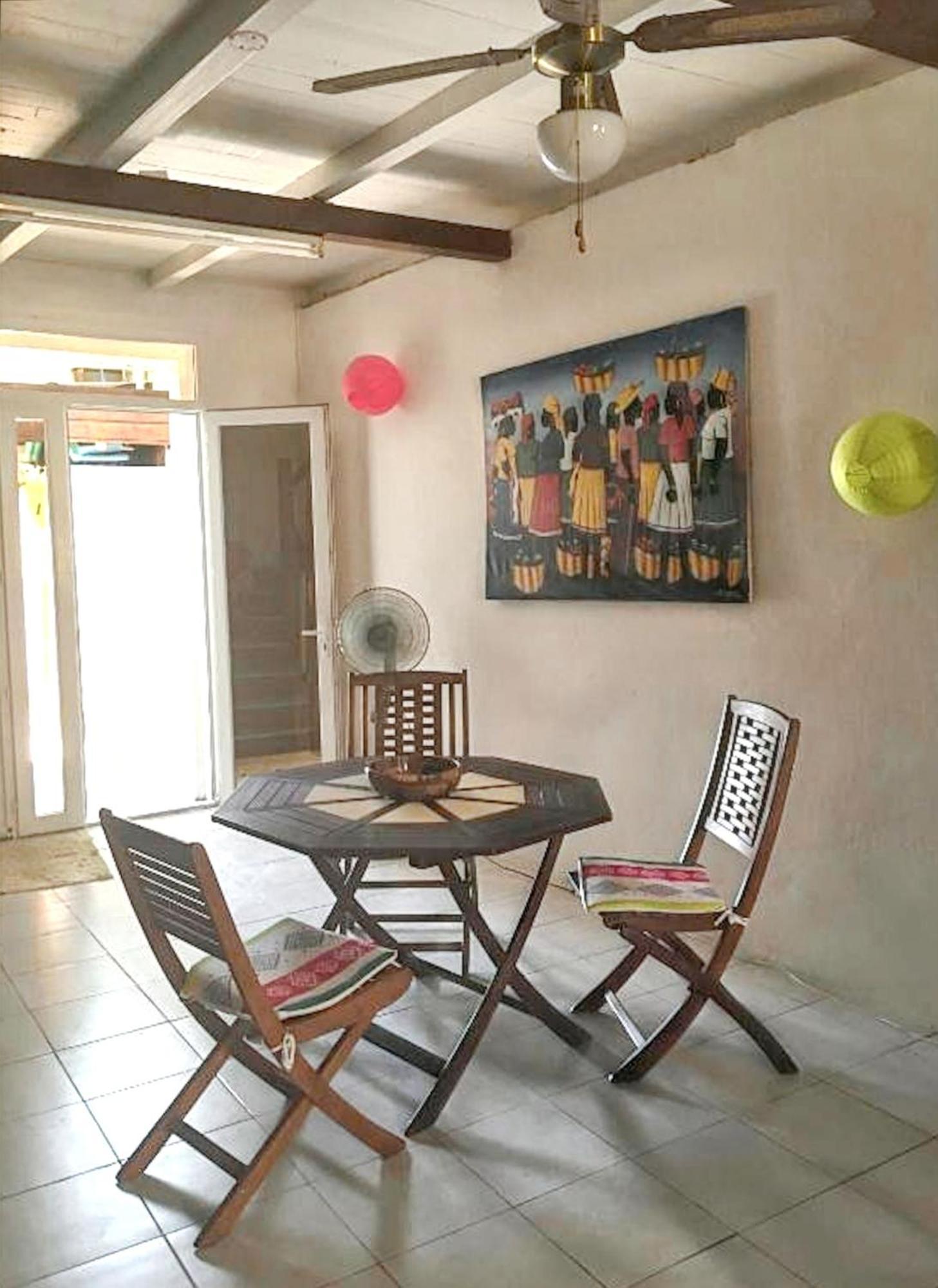 Maison de 2 chambres a Saint Pierre a 5 m de la plage avec vue sur la mer terrasse amenagee et wifi Extérieur photo